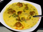 A plate of kadhi pakoda from Lal Bagh in Udaipur, India. 