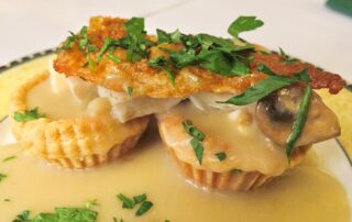 Tarteletter, pastry shells with chicken and asparagus, from Copenhagen, Denmark